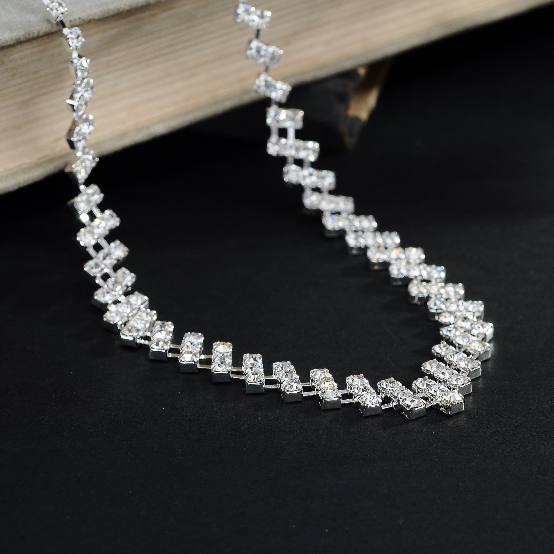 Luxury shiny rhinestone necklace set