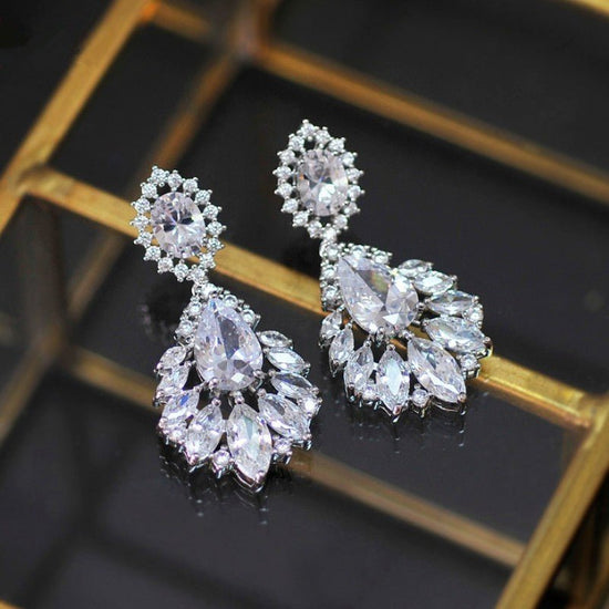 Heavy Industry Simulated Moissanite Pendant Necklace Earring Jewelry Set - Chinguity